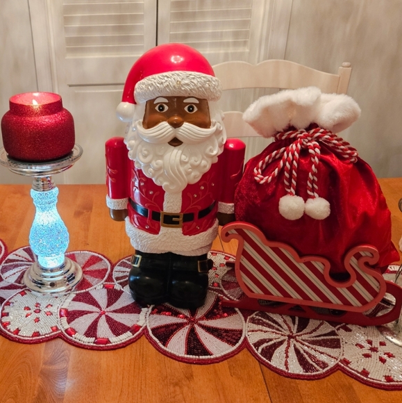 New With Tags Resin Santa Claus Statue - Picture 3 of 3